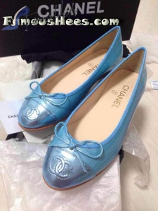 Flat classic leather pearl blue